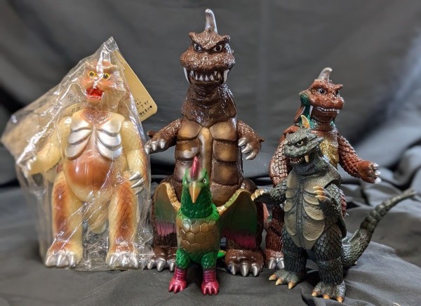ゴメス＆リトラ「ウルトラQ」登場怪獣（マーミット）ビニール