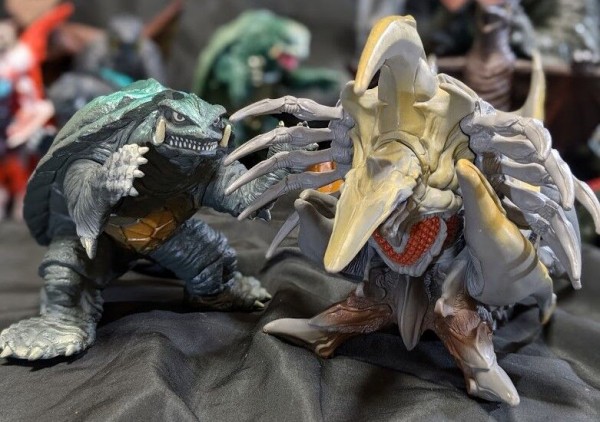 昭和～平成ガメラ＆登場怪獣（バンダイ）＆ビッグサイズソフビ他17体