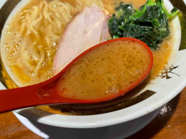 荻窪　家系　龍　開店記念&1周年記念　シール　永久一品無料　100枚限定 荻窪駅】家系期待の超新星‼旨すぎる‼【ラーメン 飯テロ】麺家 龍