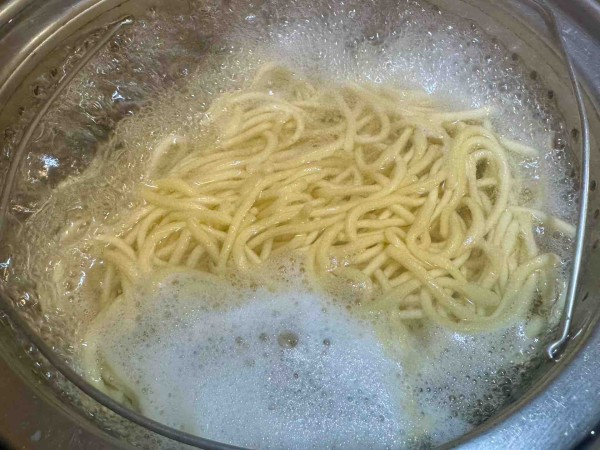 まいばすけっと 新大久保駅前店」にて「浅草開化楼」製麺師