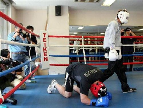 キックボクシングジムで中学の時にイジメられたやつと再会 俺をおちょくってくるのでスパーリングした結果 男性様 気団 生活2chまとめブログ