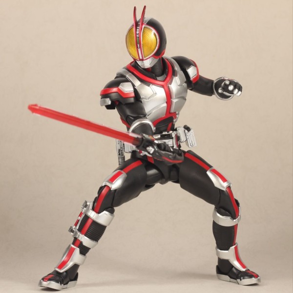 レビュー】S.H.Figuarts 仮面ライダーファイズ アクセルフォーム 真骨