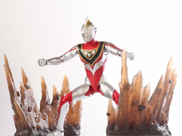 レビュー】S.H.フィギュアーツ ウルトラマンガイア(V2) 真骨彫