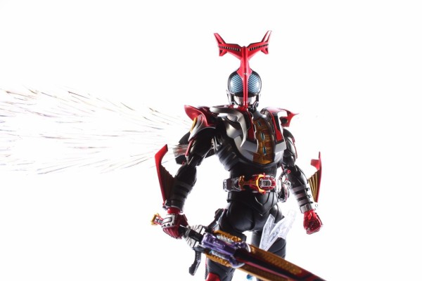 レビュー】魂ウェブ限定 S.H.フィギュアーツ 仮面ライダーカブト ...