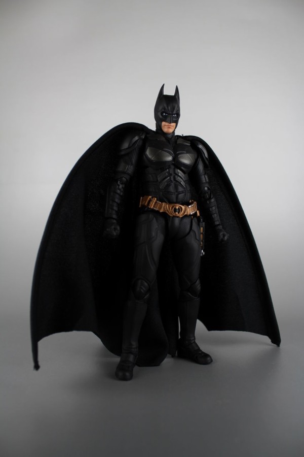 ダークナイト フィギュア SHフィギュアーツ バットマン Amazon.co.jp: TAMASHII NATIONS S.H.フィギュアーツ バットマン