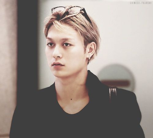 週刊文春 ロックバンド One Ok Rock のtoruとテレ朝 弘中綾香アナのデート撮影 芸能エンタメ Darkside