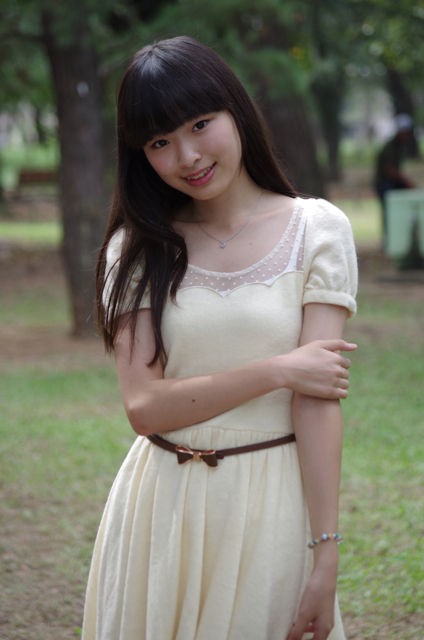 芹沢希 1 Dd0ne Cafe