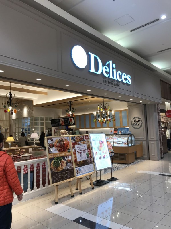 食べれそうで食べれないセレクトビュッフェ でべそにっき