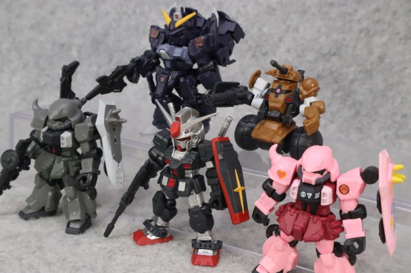 ガンダム モビルスーツアンサンブル 18.5 : 何かブンドド