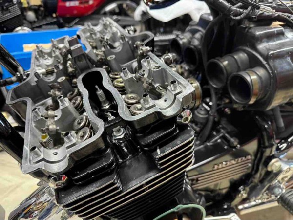静岡県 U様 CBX400F 1000km点検 シリンダーヘッド交換 : Deep
