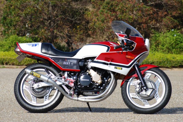 cbxシングルシート CBX400F/CBX550Fシングルシートカウル☆カフェスタイル！！の通販 by K