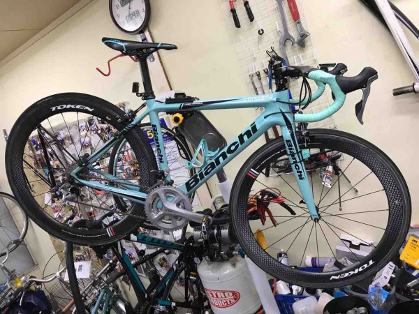 TOKEN T55 カーボンホイール フロントのみ