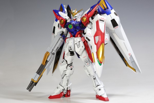 RGウイングガンダムゼロ　全塗装 ウイングガンダムゼロEW RG メタリック塗装｜HDR_HDRさんの