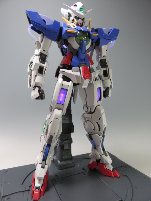 PG ガンダムエクシア LIGHTING MODEL レビュー : デンデロの消失