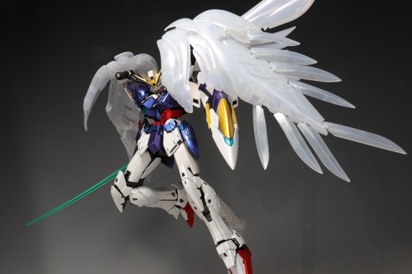 MG ウイングガンダムゼロ EW Ver.Ka チタニウムフィニッシュ（＋クリア