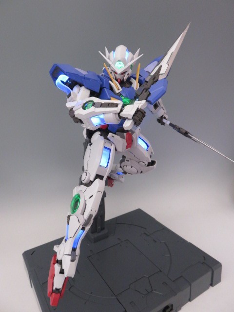 PG エクシア　ライティングモデル　未点灯　ジャンク品 完成品】PG ガンダムエクシア ジャンク品 - メルカリ