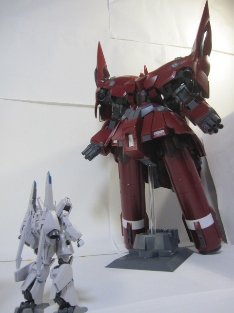 HGUC ネオ・ジオング レビュー : デンデロの消失