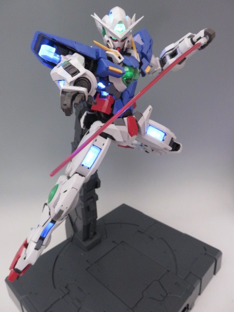 GUNDAM EXIA パーフェクトグレード ライトニングモデル Ultimate Exia) PG 1/60 Gundam Exia (LIGHTING MODEL) Review