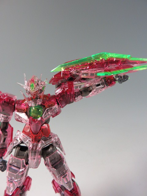 RG ダブルオークアンタ トランザムクリアVer.のレビュー紹介