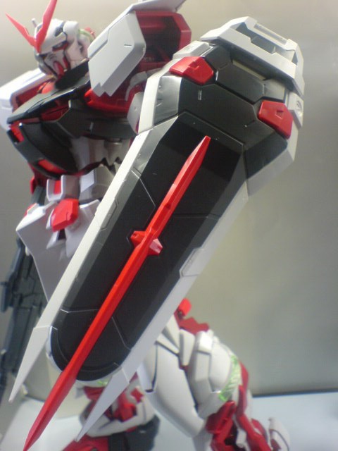 PG ガンダムアストレイ レッドフレーム レビュー その3 : デンデロの消失