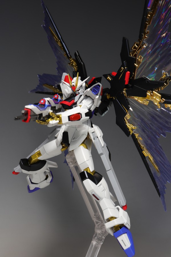 HG マイティーストライクフリーダムガンダム　ストライクフリーダム弐式　完成品 HG マイティーストライクフリーダムガンダム / ストライク