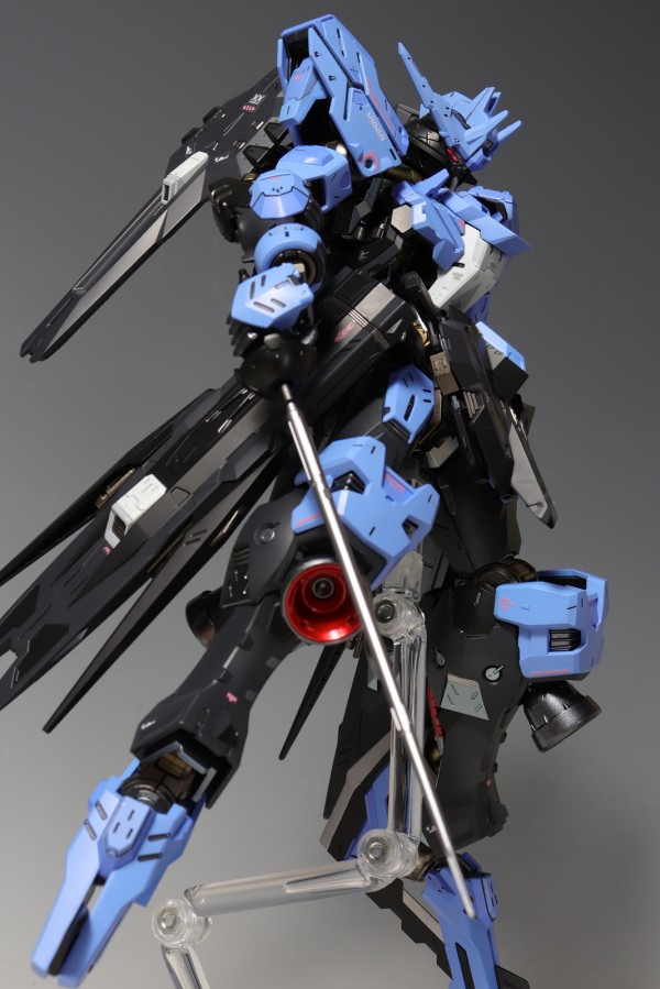 MGバルバトス MGヴィダール全塗装完成品！ MGバルバトス MGヴィダール