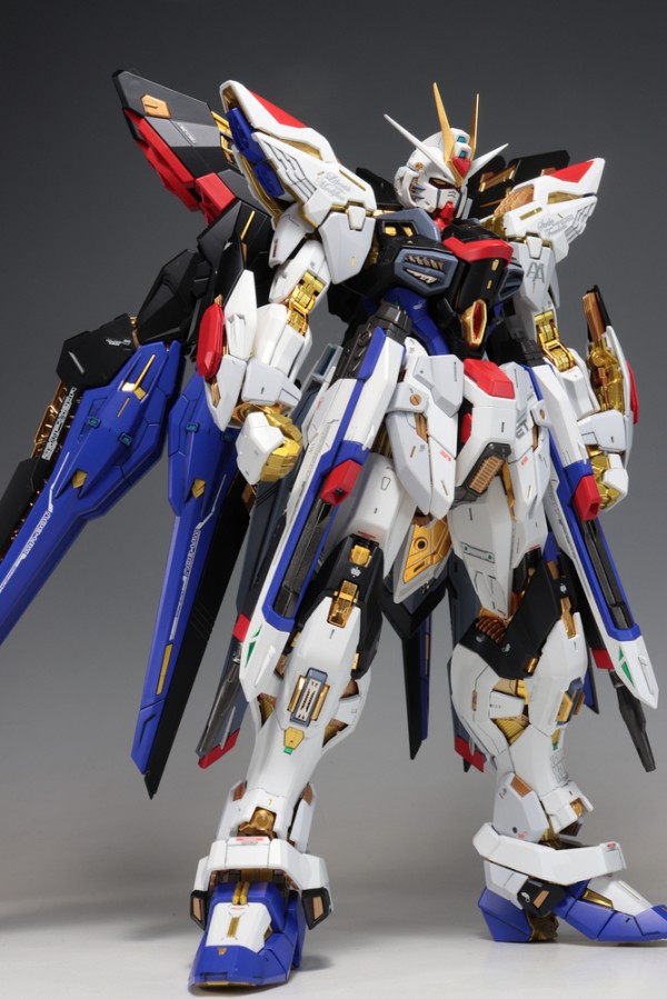 MGEX ストライクフリーダムガンダム ガンプラ 全塗装完成品-