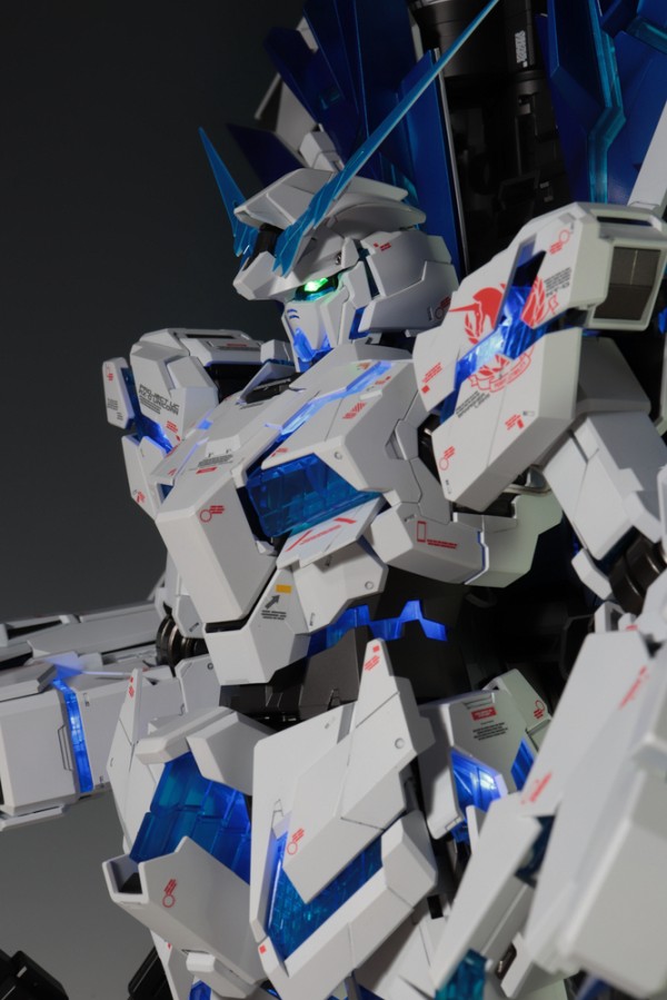 PG ペルフェクティビリティディバイン 塗装 完成品 PG ユニコーンガンダム ペルフェクティビリティ・ディバイン