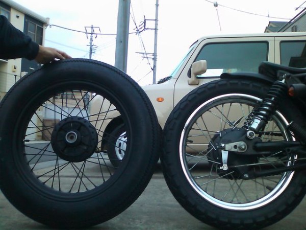 グラトラの純正リアタイヤとFirestoneの比較 : GOOD FELLASへようこそ！