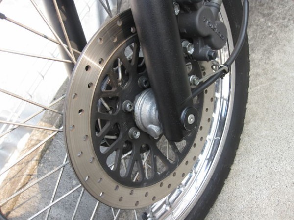 自力で出来るのか!? フロントホイール＆タイヤ交換 その② : GOOD