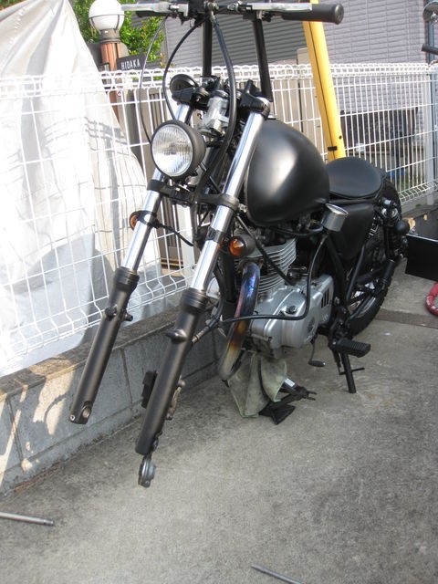 バイク整備記録グラストラッカー，フロントタイヤ交換とその他 グラス 
