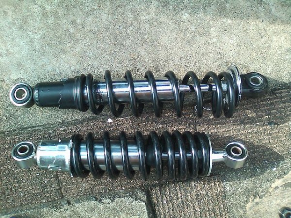 グラストラッカー ローダウンサスに交換 Good Fellasへようこそ