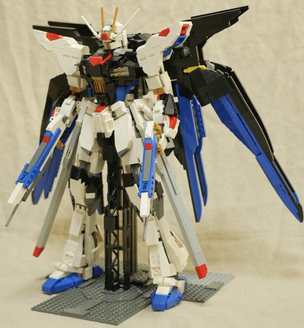 21 LEGO / ZGMF-20A ストライクフリーダム : DeRaのLEGOブロッグ