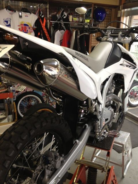 ＣＲＦ２５０Ｌ無限２本出し＆ヨシムラ！！ : ☆ぢ７３のぶろぐ