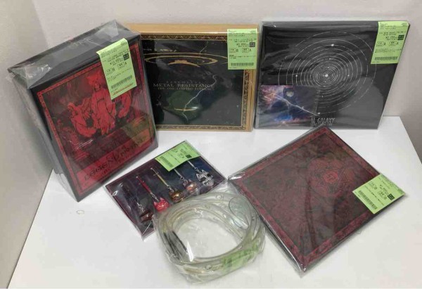 ベビーメタル』CD、映像作品、アパレル品などがまとまって入荷いたし