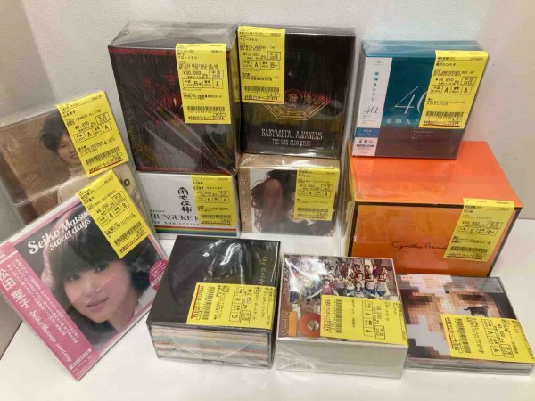 専用出品　BLAST CDセット GENESIS、ベビーメタル、南沙織など 美品！中古BOXいろいろ入荷