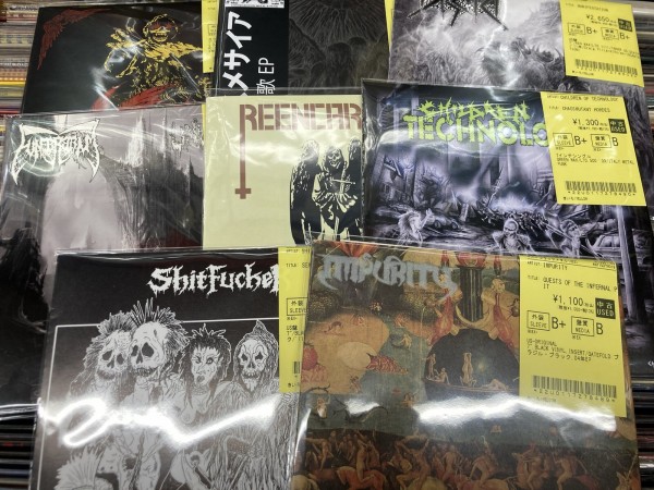 中古レコード】RAINBOW、HELLOWEEN、QUEENからエクストリーム系まで7