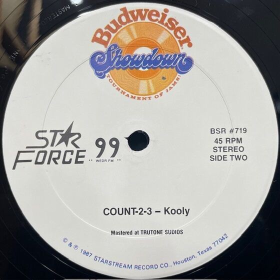 220ボルト 220VOLT Mind Over Muscle レコード 220ボルト 220VOLT Mind Over Muscle レコード MIND OVER MUSCLE