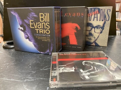 ジャズレコード / ビルエバンスレコード２枚 中古JAZZ/CD】ビルエヴァンスの廃盤CDとCDボックスとが入荷