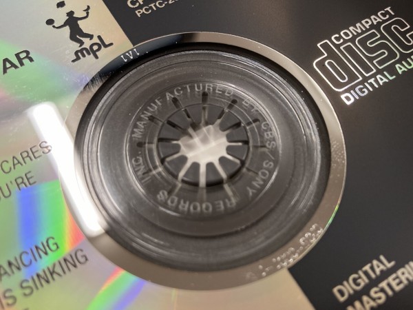 貴重盤カバー付きポール・マッカートニー OUT THERE　３ＣＤ＋ボーナス 61jrGVzFRqL._SY200_QL15_.jpg