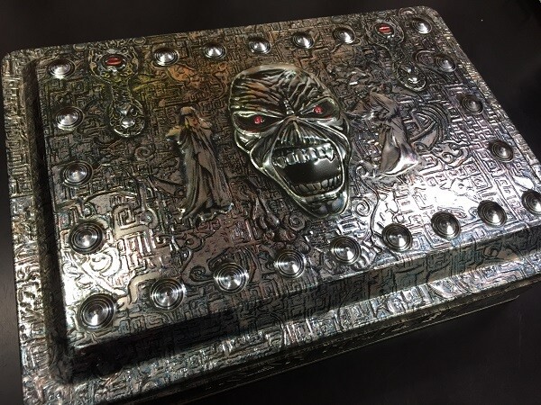USED/METAL】IRON MAIDENの結成25周年を記念してリリースされた