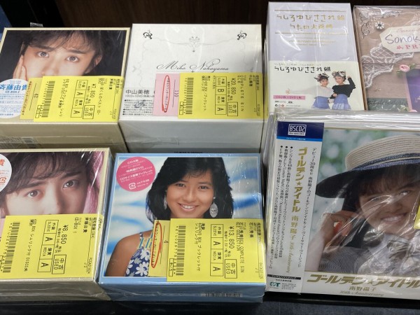 1/10(金)中古CD入荷情報《アイドル廃盤CD250枚大放出