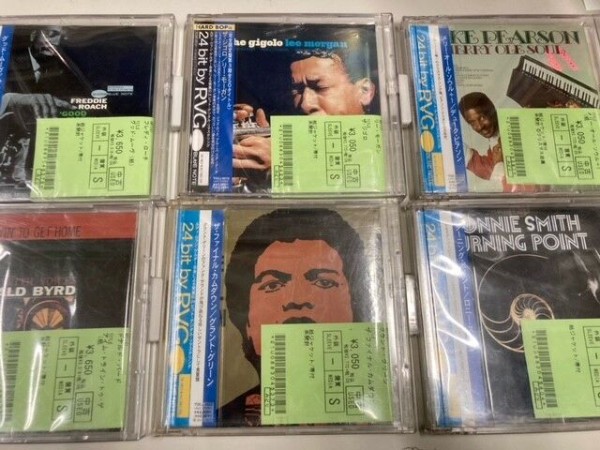 4月22日(月)ジャズ紙ジャケットCDが未開封で大量入荷