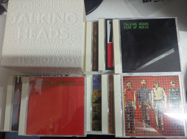 Talking Heads 旧規格　未開封 もっと偉ぶってもいいのに軽く見られちゃう人たち – Talking Heads