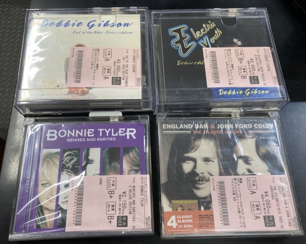 QUEEN、RAINBOW、NICOLETTE LARSON、KIM CARNESなど!! 8/12(水) 新着