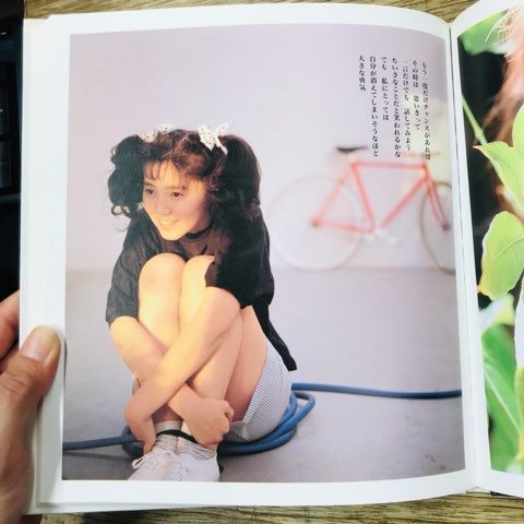 渡辺満里奈 写真集 パンフ ビデオ CD ファンクラブ会報、付録など Yahoo!オークション - 渡辺満里奈 写真集／ONE DAY