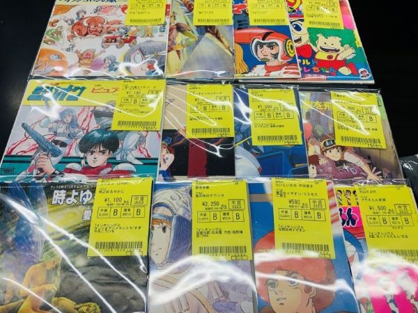 ☆中古新入荷情報☆ソノシート、レコード、ミュージックテープ