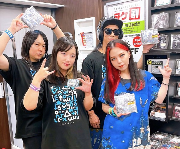 人気、話題沸騰中！！！日本が誇るメタルバンド