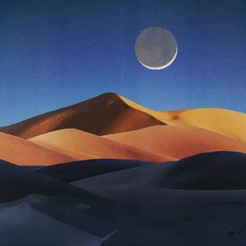 IOによる最新アルバム『JUST ALBUM』が180g重量盤仕様の2LPにて