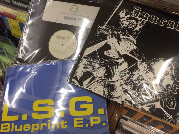 90'S TECHNO, GABBER, HARDCORE, SPEEDCORE, TRANCE 中古 90'S TECHNO, GABBER, HARDCORE, SPEEDCORE, TRANCE 中古
